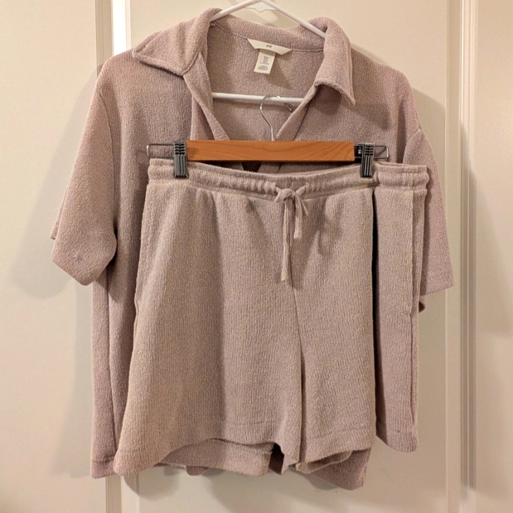 (L) Casual Tan 2-piece Set Collared Shirt & Matching Shorts
